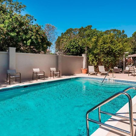 Courtyard Sarasota Bradenton Airport Hotel Exterior foto